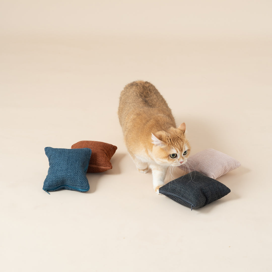 Quin 親子多功能被枕-貓用品-毛孩物語Pets Thing｜香港寵物貓狗用品專門店：IATA寵物飛機籠、寵物手推車、貓爬架貓樹