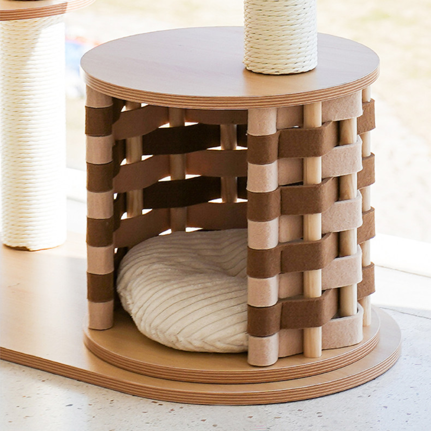 zeze Modern Wooden Cat Tree with Scratching Post and Platforms (Five-Tiered Space/Includes Space Capsule)